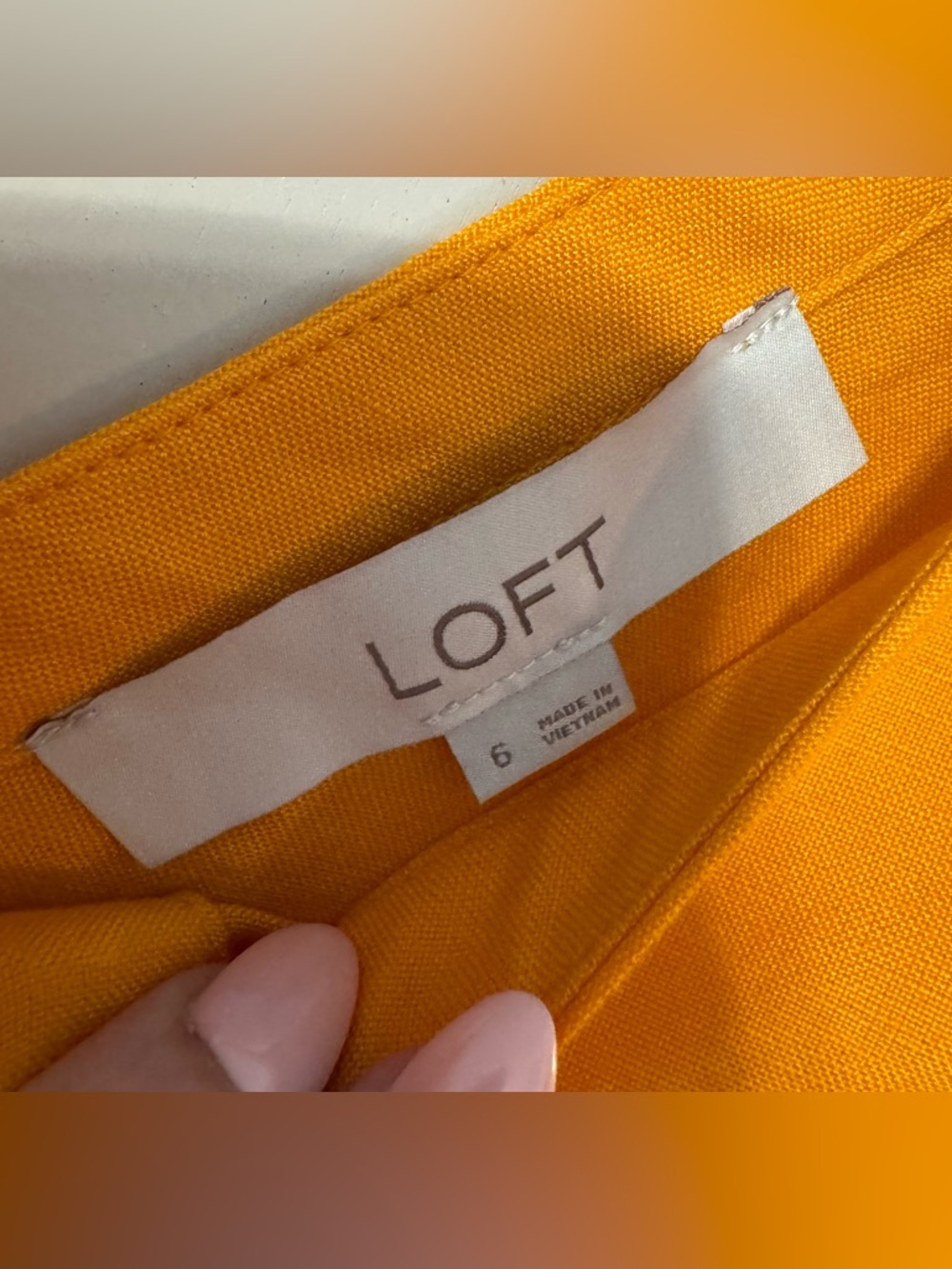 LOFT Linen Blend Mustard Yellow Midi Dress Sz 6 Ruffle Sleeve V-Neck w/ pockets! - Picture 5 of 10